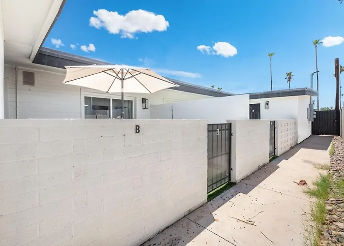 2br Ranch Retreat Holiday home *